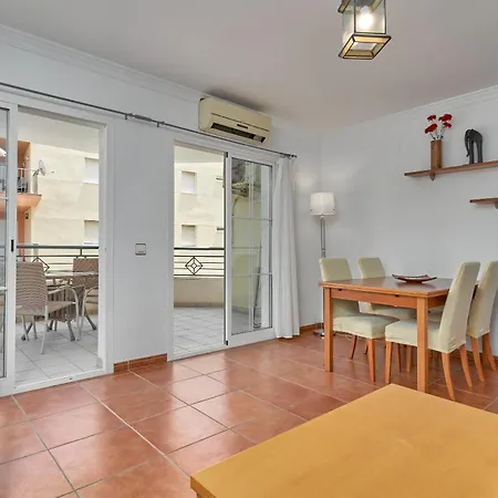 Apartment Beachfront Costa *