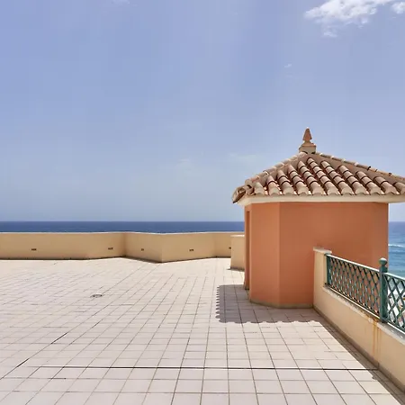 Beachfront Costa 公寓