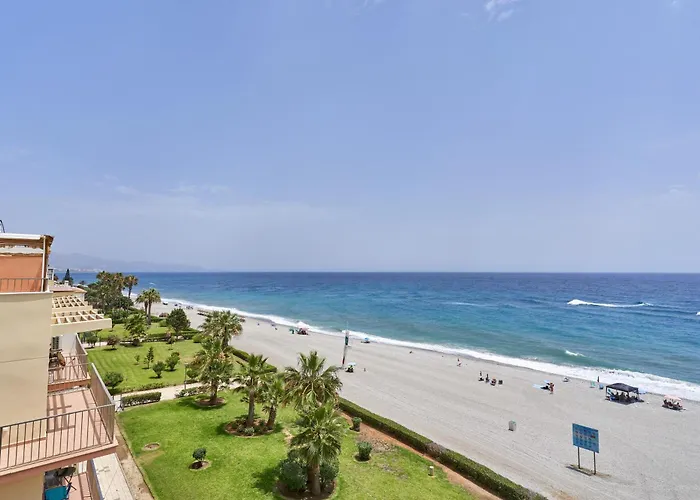 Апартаменты Beachfront Costa *