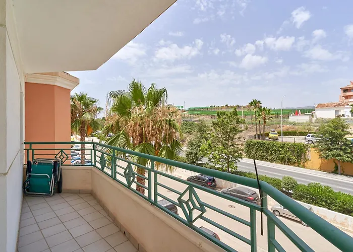 Beachfront Costa Апартаменты *